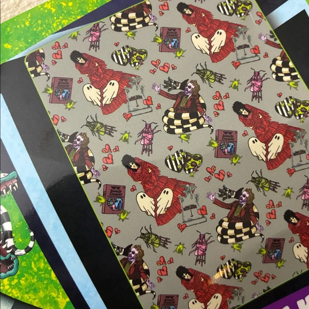 Beetlejuice Silk plush oversized blanket - Picture 4 of 4